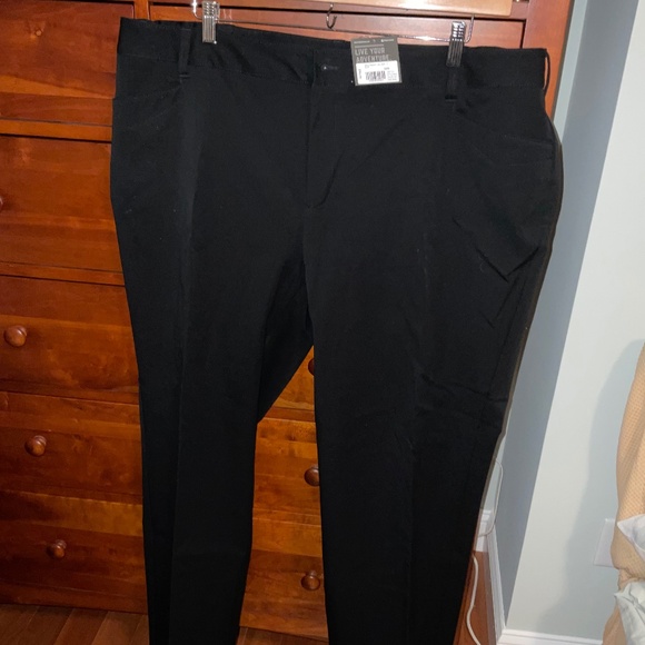 Eddie Bauer Straight Leg Jean Trouser Size 22W, NWT - Picture 1 of 6